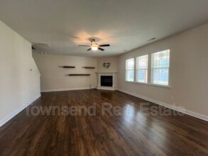 4411 Low Oak Ct in Parkton, NC - Building Photo - Building Photo