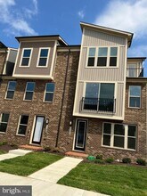 1198 Patuxent Greens Dr in Laurel, MD - Building Photo - Building Photo