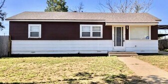 1105 S 12th St in Lamesa, TX - Building Photo