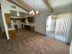 4313 N Emerson Ave in Fresno, CA - Building Photo - Building Photo