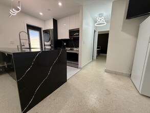 5834 NE 17th Rd in Fort Lauderdale, FL - Building Photo - Building Photo