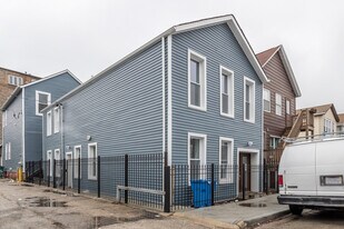 1013 W 18th Pl in Chicago, IL - Building Photo