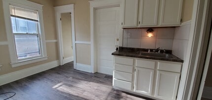 1457 S 74th St, Unit Upper in West Allis, WI - Building Photo - Building Photo