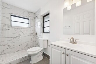 377 NW 2nd Way in Deerfield Beach, FL - Building Photo - Building Photo