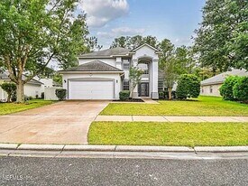 944 Waverly Bluff Ct in Orange Park, FL - Building Photo