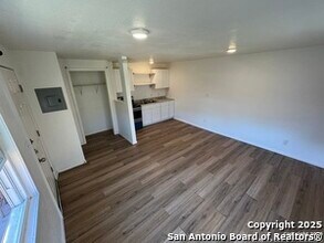411 Cincinnati Ave in San Antonio, TX - Building Photo - Building Photo