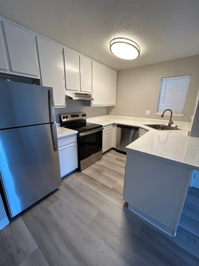 Heritage Grove Apartments in El Sobrante, CA - Building Photo - Building Photo