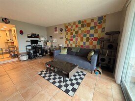 3650 Inverrary Dr in Lauderhill, FL - Building Photo
