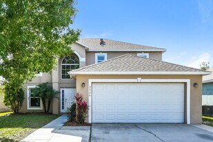 2924 Elbib Dr in St. Cloud, FL - Building Photo