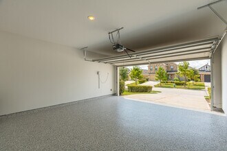 10627 Whitejacket in Conroe, TX - Building Photo - Building Photo