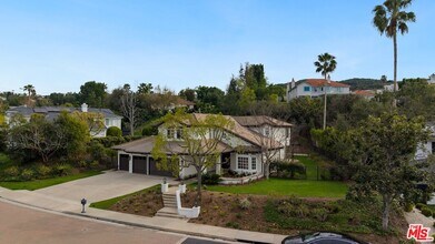 18500 St Moritz Dr in Los Angeles, CA - Building Photo - Building Photo