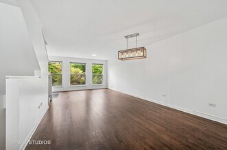 1487 N Clybourn Ave in Chicago, IL - Building Photo - Building Photo