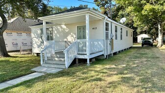 413 Trist Pl in Chalmette, LA - Building Photo