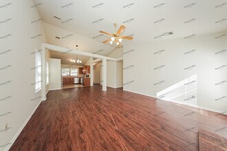 10628 NW 34th Ter in Yukon, OK - Building Photo - Building Photo