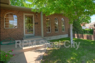 2541 Taylor Ln in Pueblo, CO - Building Photo - Building Photo