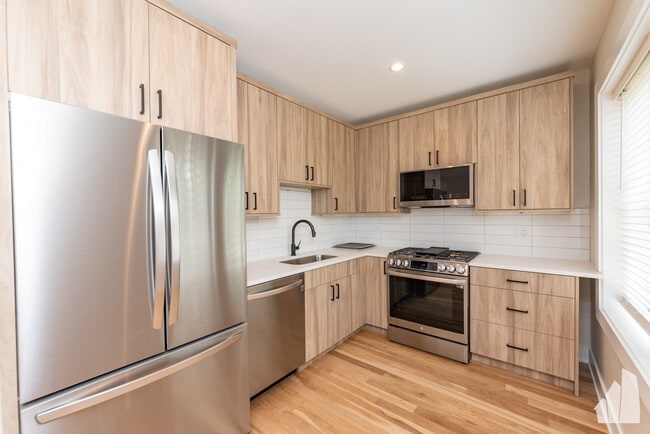 4955 N Seeley Ave, Unit 1