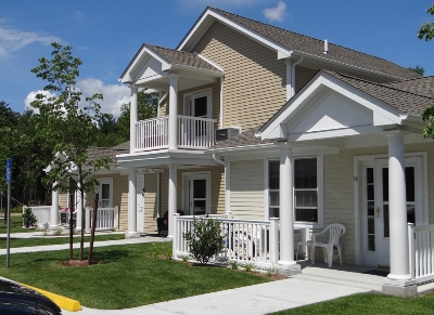 Coventry Meadows in Coventry, RI - Foto de edificio