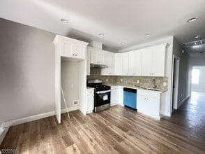 486 S 19th St in Newark, NJ - Building Photo - Building Photo