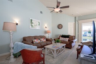 3058 Driftwood Way in Naples, FL - Building Photo - Building Photo