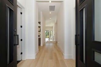 23372 Shadow Dr in Auburn, CA - Building Photo - Building Photo