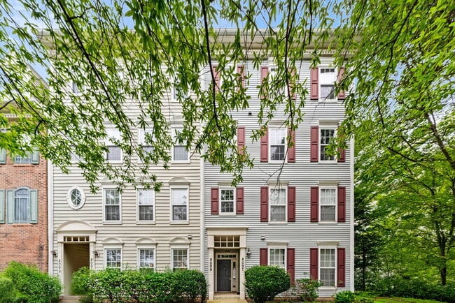 property at 8099 Gatehouse Rd
