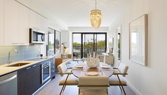 The Westwood in Toronto, ON - Building Photo