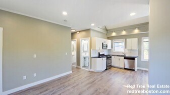 23 Evergreen St, Unit 3 in Boston, MA - Building Photo