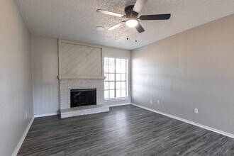The Clusters in Midland, TX - Foto de edificio - Interior Photo