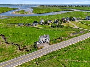 65 Plum Island Turnpike in Newbury, MA - Building Photo - Building Photo