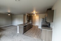 Evergreen Valley Apartments in McMinnville, OR - Foto de edificio - Interior Photo