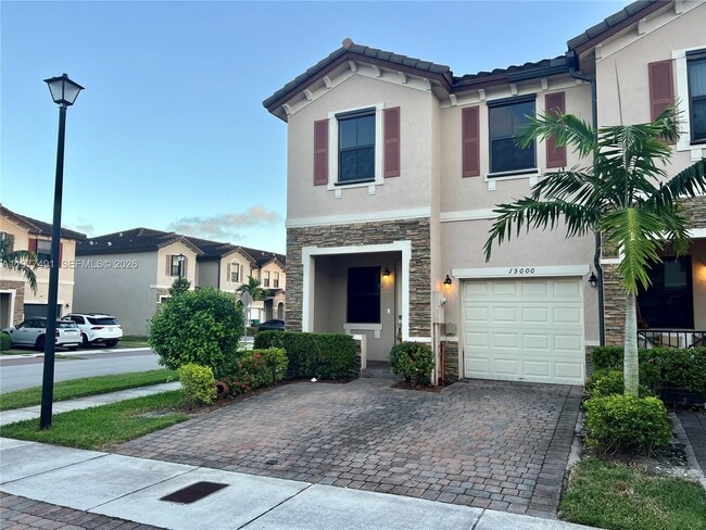 15000 SW 119th Ln in Miami, FL - Building Photo - Building Photo