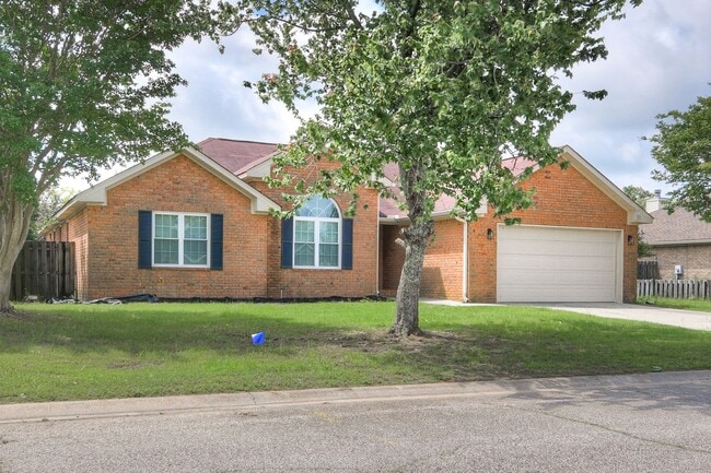 302 Summerfield Cir in Grovetown, GA - Building Photo - Building Photo