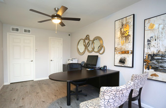 Hulen Park Place (NEW) in Fort Worth, TX - Building Photo - Interior Photo