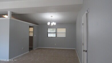 7039 Cotillion Rd N in Jacksonville, FL - Building Photo - Building Photo