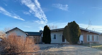 5290 Cascade St in Reno, NV - Building Photo