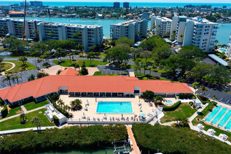 7871 Sailboat Key Blvd S, Unit 308 in South Pasadena, FL - Building Photo - Building Photo