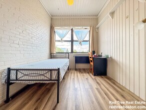 313 Summit Ave, Unit 10 in Boston, MA - Building Photo - Building Photo