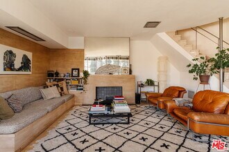 1530 N Easterly Terrace in Los Angeles, CA - Building Photo - Building Photo