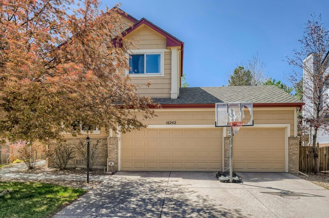 16242 Hollyridge Dr in Parker, CO - Building Photo