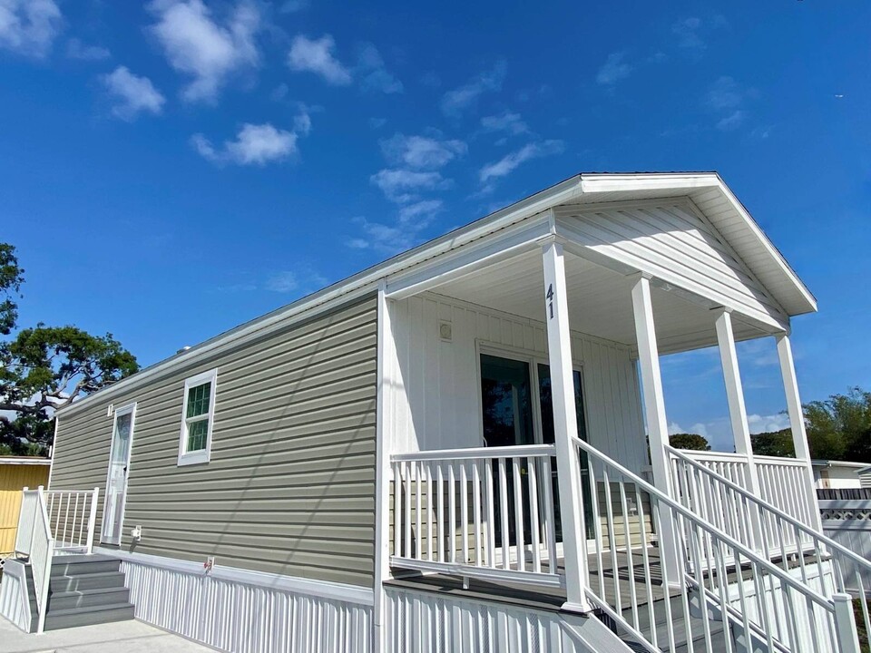 1701 Post Rd in Melbourne, FL - Building Photo
