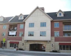 310 S Main St in Lombard, IL - Building Photo - Building Photo