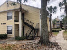 1057 S Hiawassee Rd in Orlando, FL - Building Photo