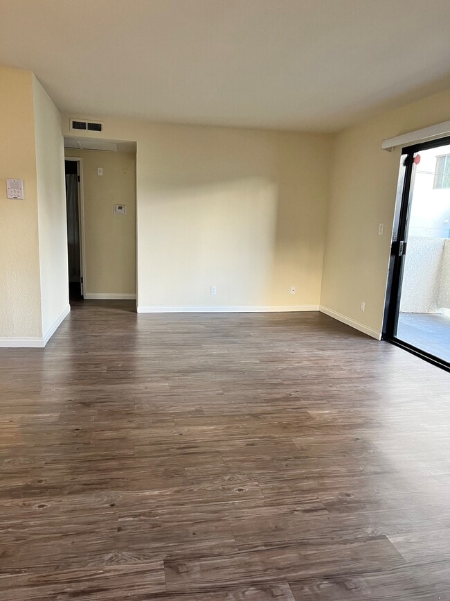 2425 Purdue Ave in Los Angeles, CA - Building Photo - Building Photo