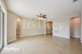 614 Lindbergh Wy in Davenport, FL - Building Photo - Building Photo