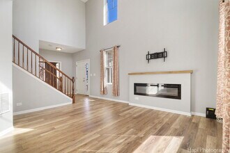 672 Anchorage Ct in Pingree Grove, IL - Building Photo - Building Photo