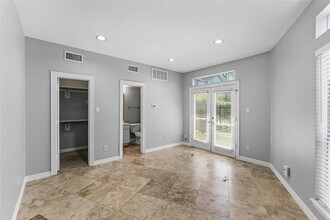 1332 Fairview St in Houston, TX - Foto de edificio - Building Photo