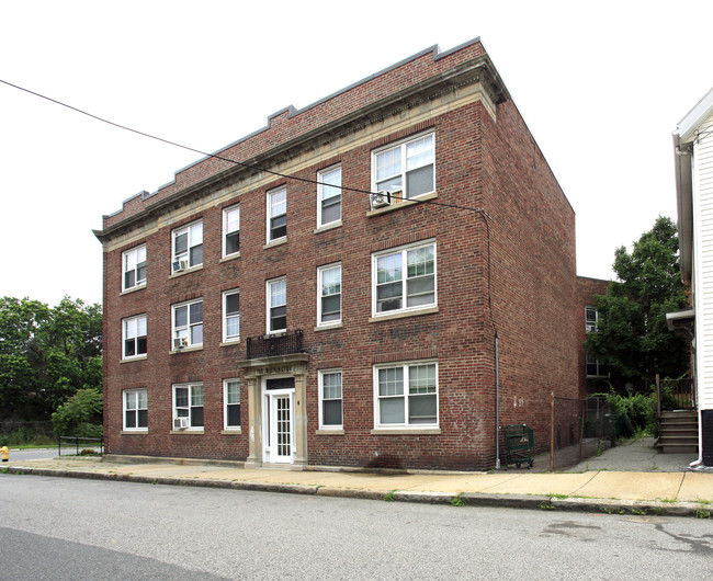 161-171 Salem St in Medford, MA - Building Photo - Building Photo