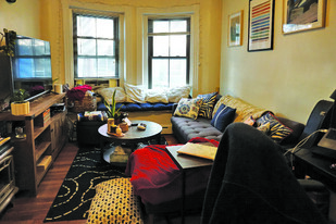 102 Willow St, Unit 4 in Cambridge, MA - Building Photo