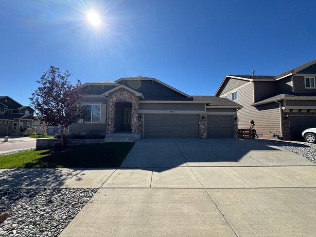 977 Salmon Pond Way