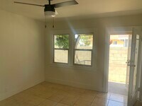 1050 Lagoon Ave, Unit 1050.5 photo'